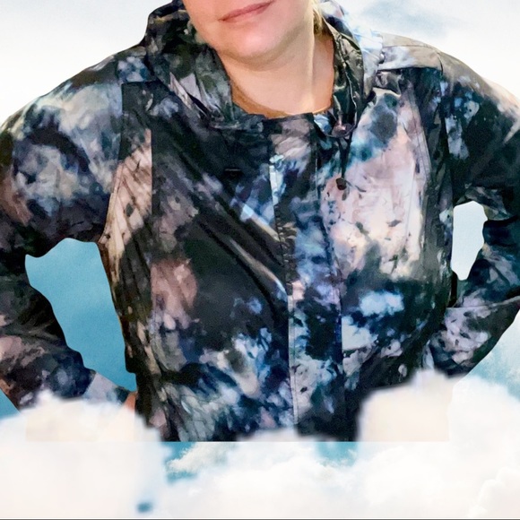 Torrid Blue Black Tie Dye Active Windbreaker Jacket Size 2 - Picture 8 of 16